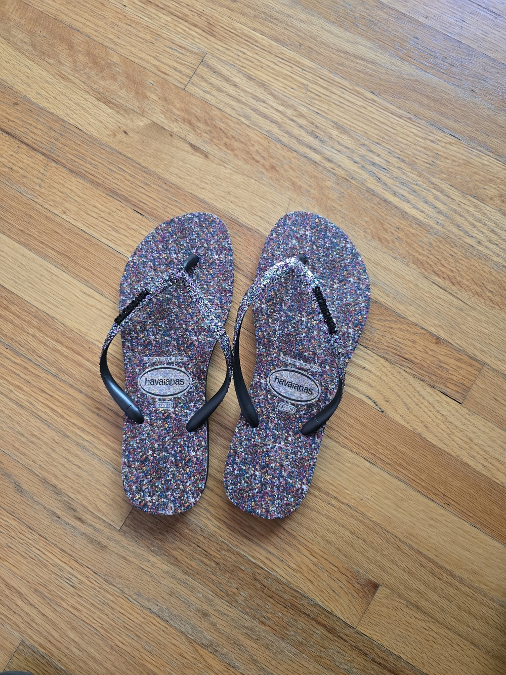 Havaianas Multicolor Glitter Flip Flops with Black Straps New Never Worn